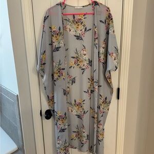 emory park Floral Kimono Robe in Light Gray with Yellow & Pink Accents